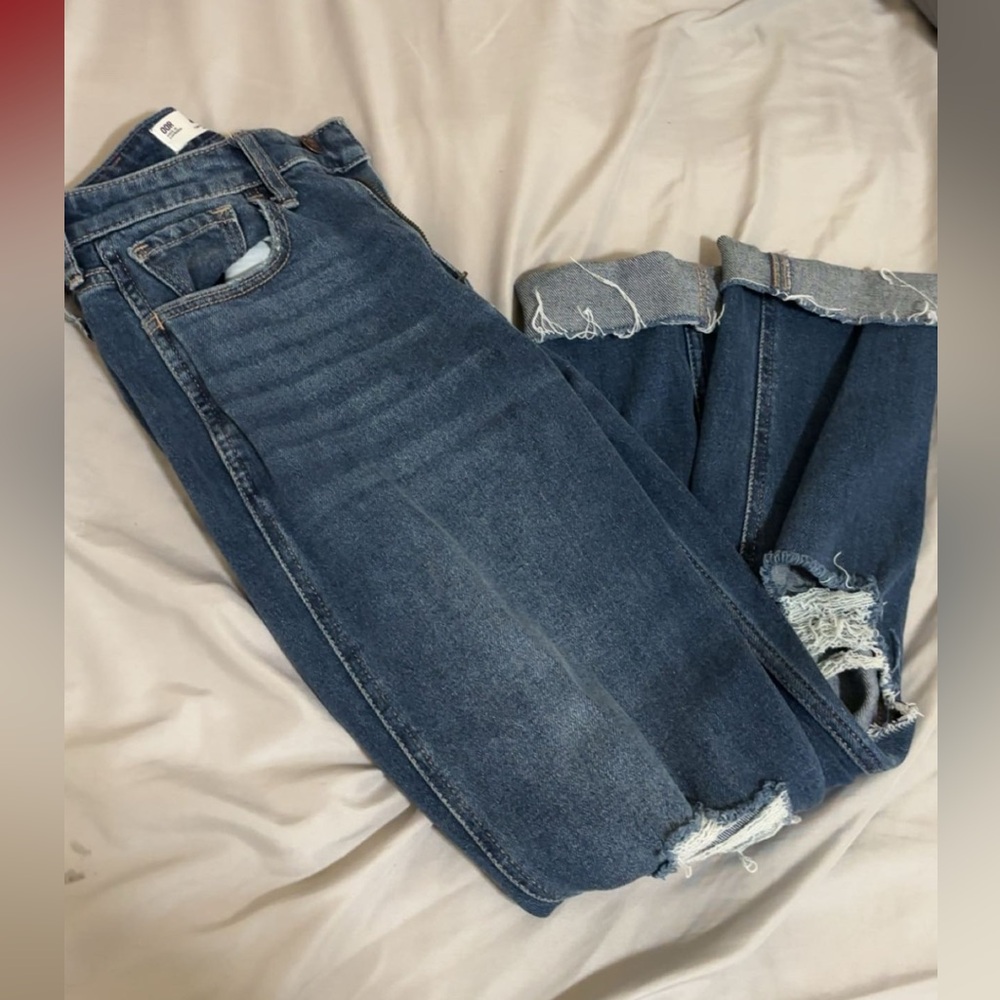 Hollister Distressed Blue Cropped Jeans